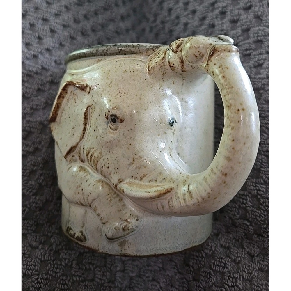 UCGC Elephant Studio Pottery Mug 3D Relief Trunk Handle Speckled Stoneware Cream